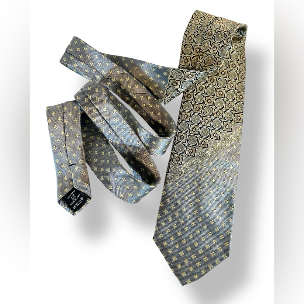 VERSACE Medusa Logo Baroque Silk Tie Italy Gold Grey Black 1990s Quiet Luxury